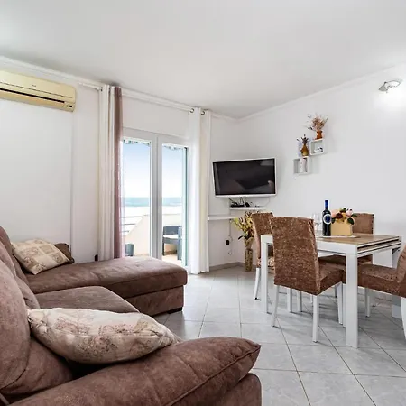 Awesome Apartment In Krusevo With Wifi