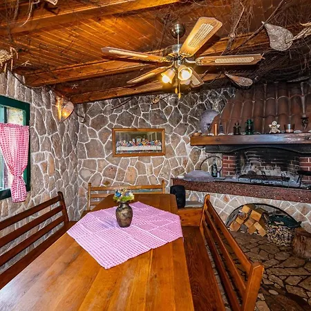 Awesome Apartment In Krusevo With Wifi * Kruševo
