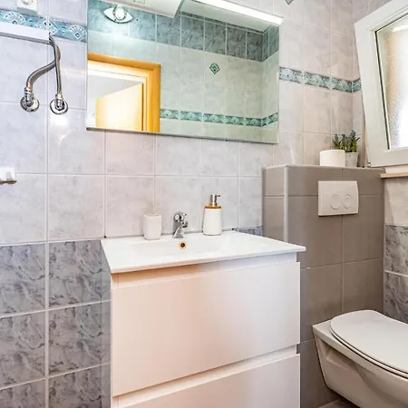Awesome Apartment In Krusevo With Wifi Apartamento *